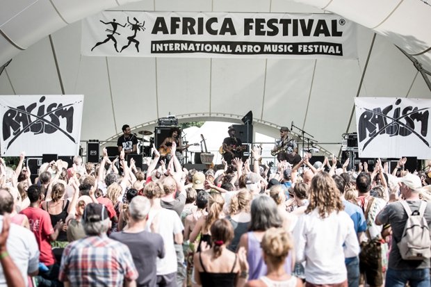 Africa-Festival Crowd